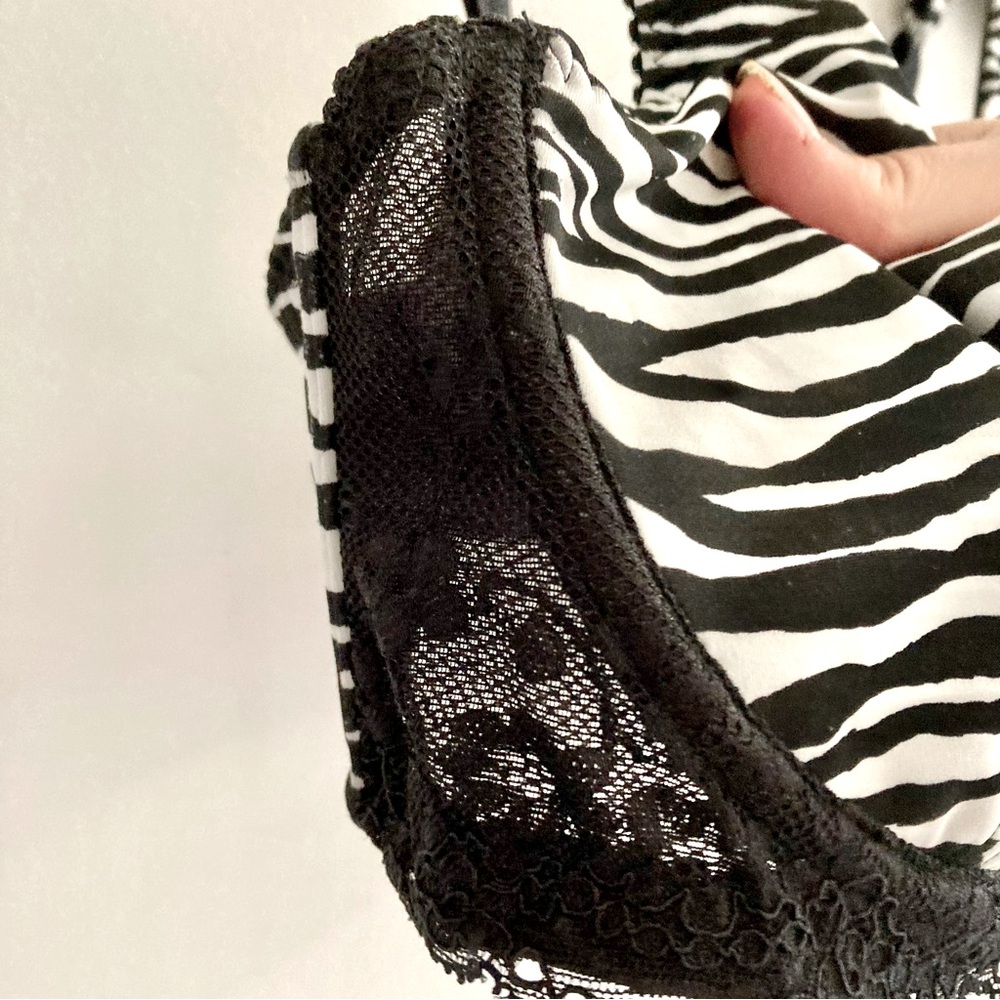 Intimates | New Zebra Pattern Bra - Picture 5 of 15